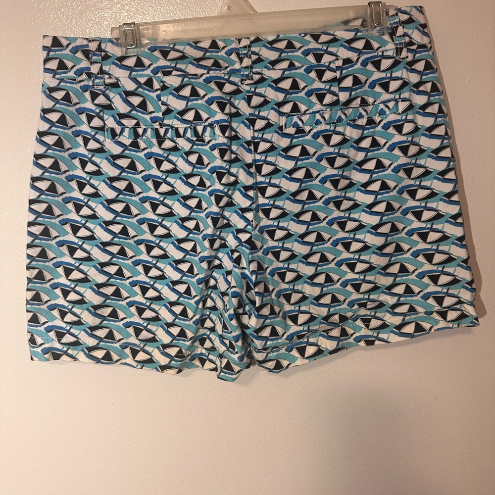 Geometric Patterned Shorts - Picture 2 of 4